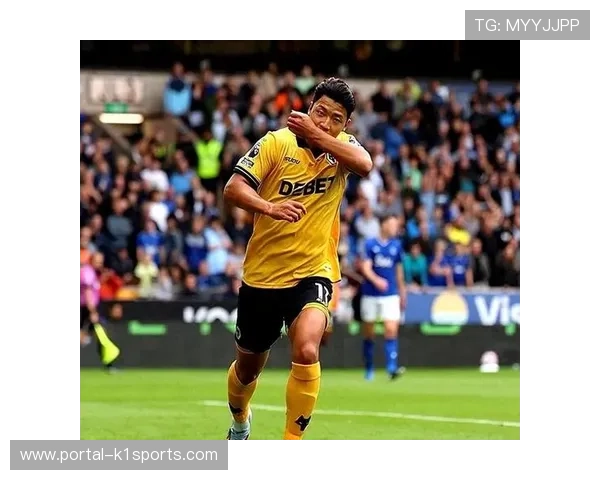 狼队或出售黄喜灿至埃因霍温，德甲多队关注其转会进展